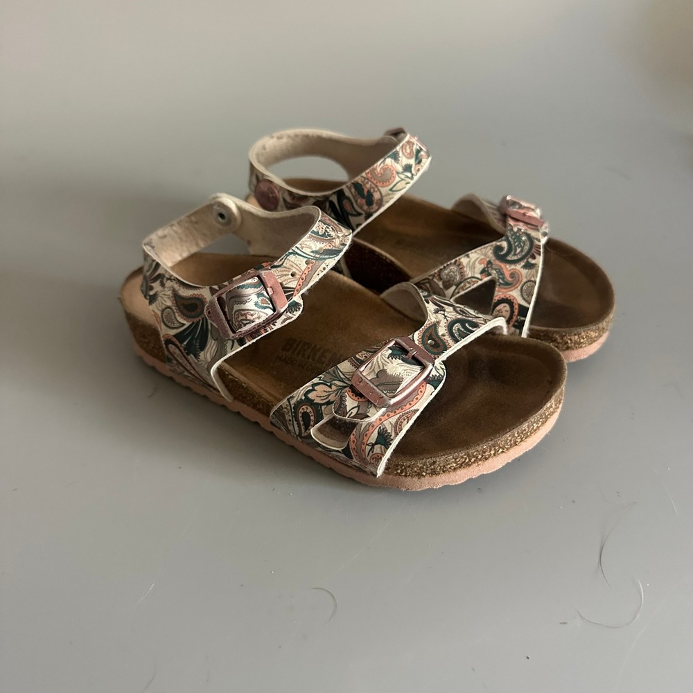 Birkenstock Kids Rio Paisley Floral Sandals Pink Multi Buckle Shoes Sz 26 8-8.5